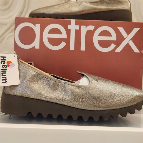 Aetrex "Liz" Brushed Silver Pull on Shoes. NIB. Size EU 43/US 11.5-12 - Picture 1 of 12